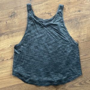 Women’s lulu Sleeveless top in great shape